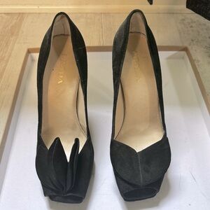 Prada Shoe peep toe black heel (8.5)